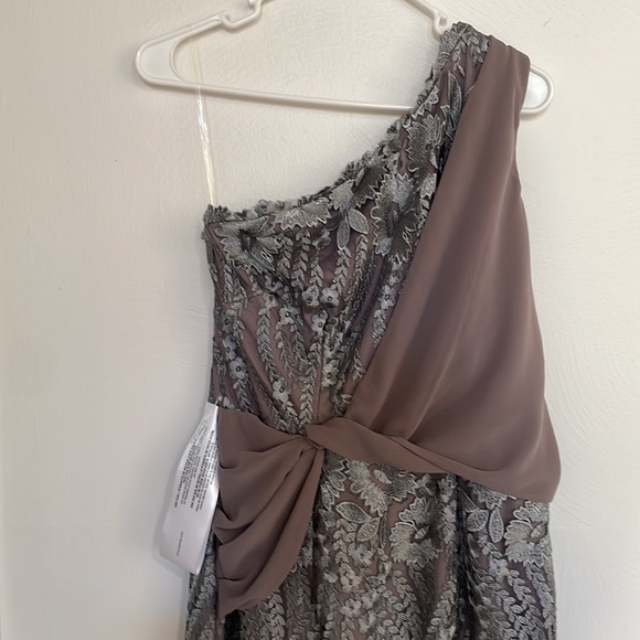 NWOT JS Collections metallic embroidered evening gown mother of the bride - Picture 4 of 9